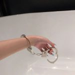 Còng Tay Số 8 Bằng Thép Có Lót Lông